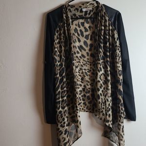Love Tree Cheetah Top Size Large